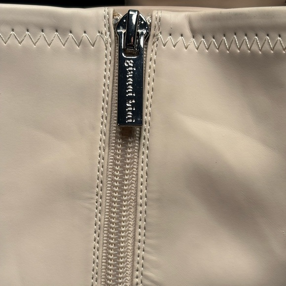 NWOB Gianni Bini Dayore Stretch Platform Boots Cream size 10M - Picture 6 of 9